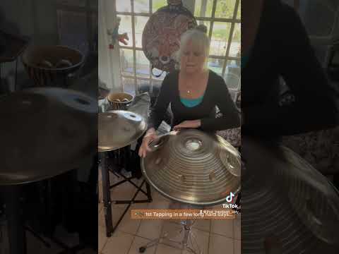 πΈπΆπ¦ Finally found a second to tap on my beloved C# Celtic Minor created by @axiomhandpans π¦πΆπΈ
