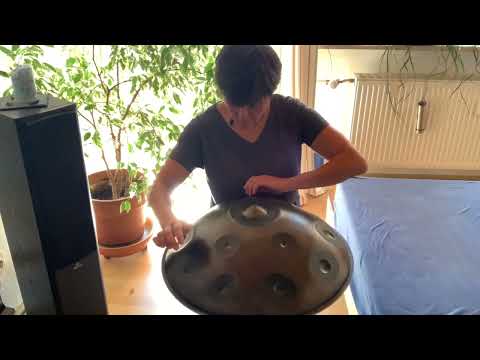 „Sailing“, Rod Stewart, on Handpan F Voyager Leaf Sound Sculpture