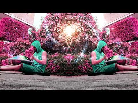 هندپن نوازی در یک روز زیبا🌞👽 #نور #هنگدرام #hangdrum #handpan #meditation #handpanmusic #relax