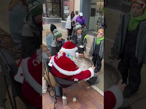 Jingle Bell Rock is Santaβs favorite song! πππΈπ
πΊ #handpan #Santa #JingleBellRock #handpansanta