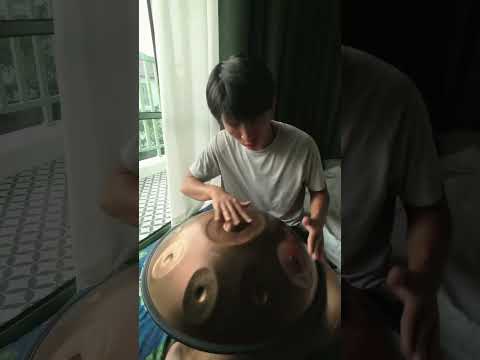 Free flowing on the D Kurd 9 from @fropan.handpan 🛸