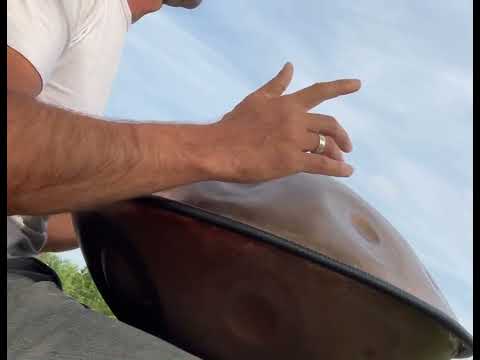 Handpan sounds while the kids are playing (use 🎧 or 🔊)