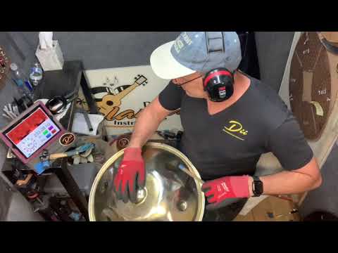 Dii: Dave tunes an old Symphonette model handpan