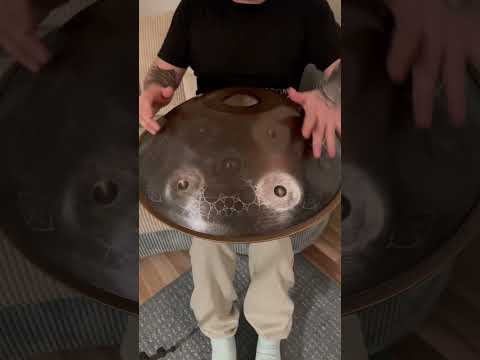 Today i got this new E Amara Handpan…trying to figure it out 🛸✨🫶🏻