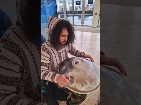 Practicing a new groove in public | Busking CentreMK | Acero E Amara 21 | Handpan