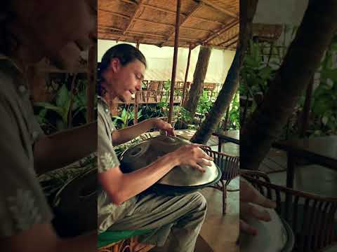 Valeriy playing Handpan