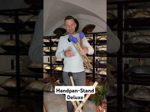 Handpan-Stands aus Treibholz und Birke in der Handpan Oase in Memmingen...