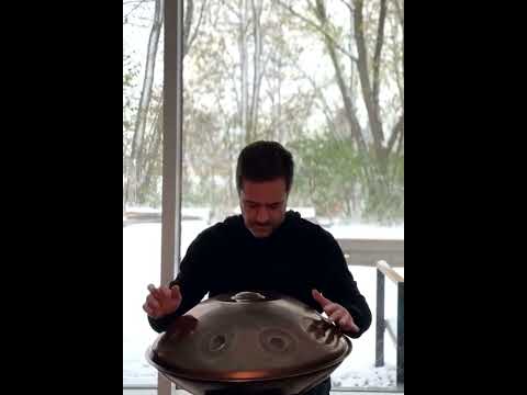 Handpan flow on a snowy day #handpan #handpansound #handpanmusic #snowfall